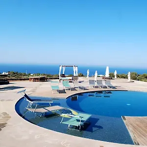 https://dammusi-al-qubba-wellness-resort.sicilyhotelsitaly.net