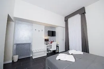 Guest house Grey&White