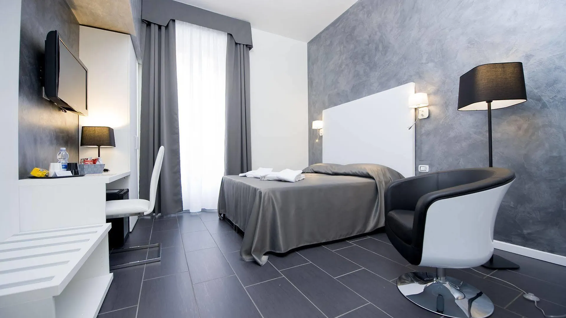 Guest house Grey&White